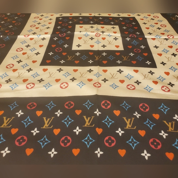 Louis Vuitton 100% Silk Monogram Scarf - Picture 2 of 8